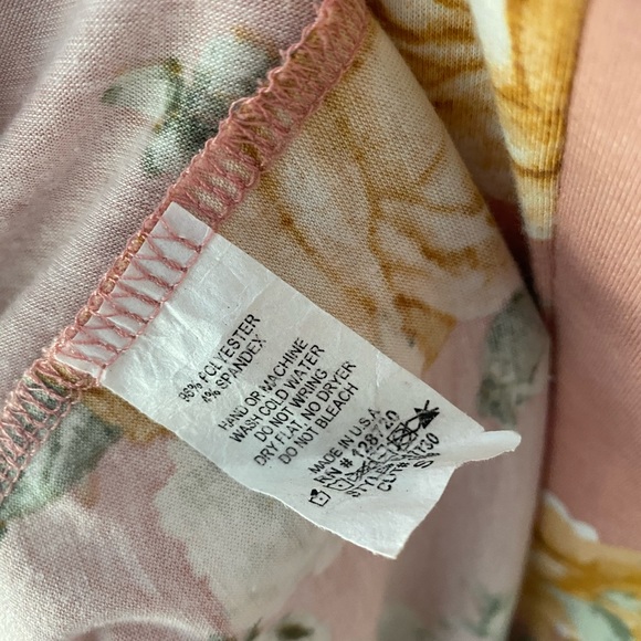 Francesca’s pink floral sundress - Picture 8 of 8